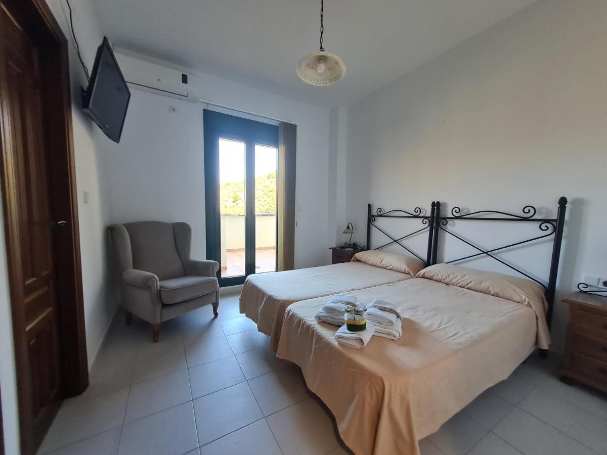 Hostal Rural De Cuadros Bedmar y Garciez Esterno foto